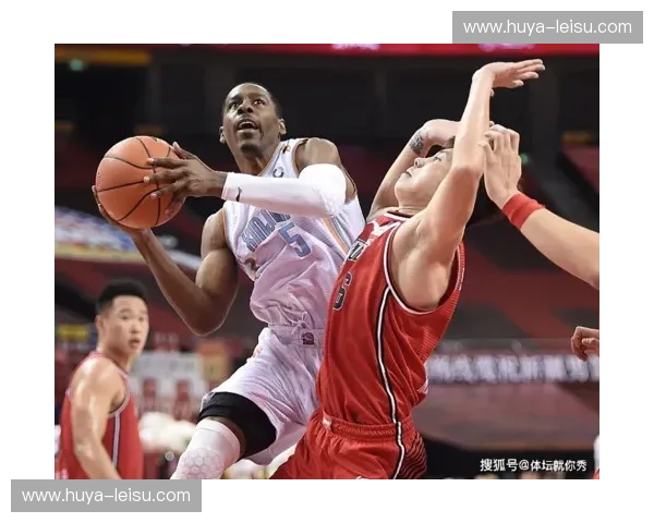 广东进攻节奏被新疆拖慢 半场阵地战效率下降明显